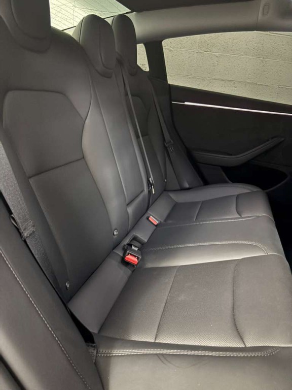 2024 Tesla Model 3 Image 7