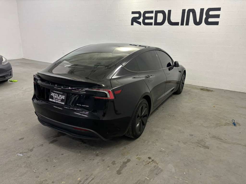 2024 Tesla Model 3 Image 9