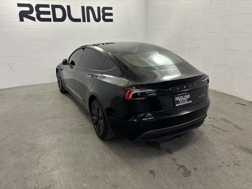 2024 Tesla Model 3 Image 10