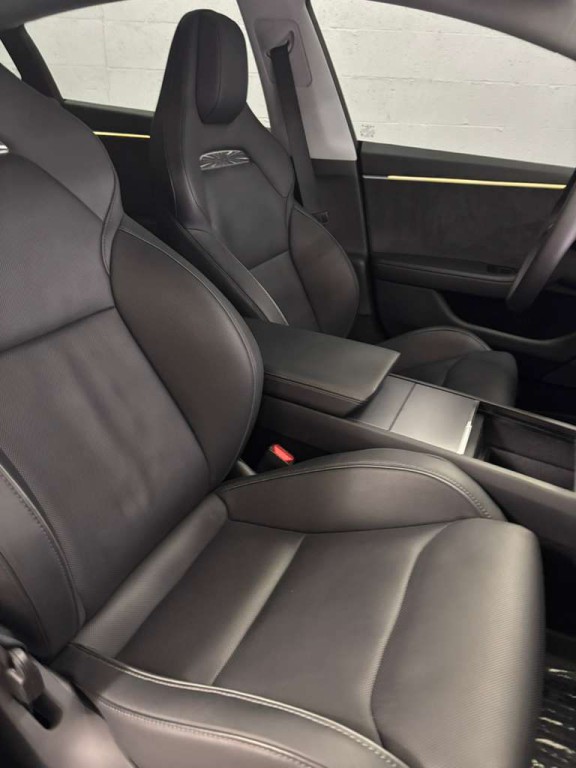 2024 Tesla Model 3 Image 5