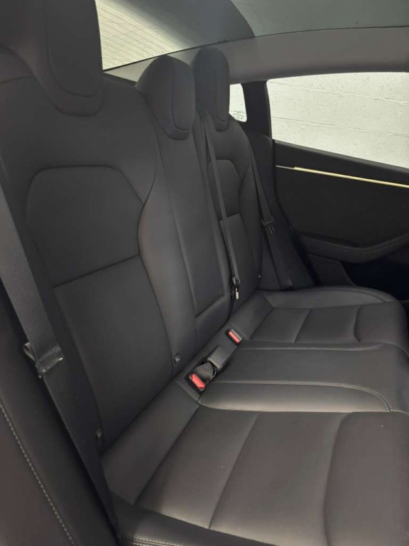 2024 Tesla Model 3 Image 6