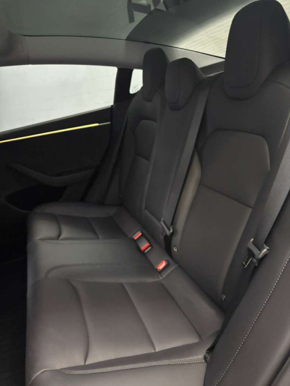 2024 Tesla Model 3 Image 7
