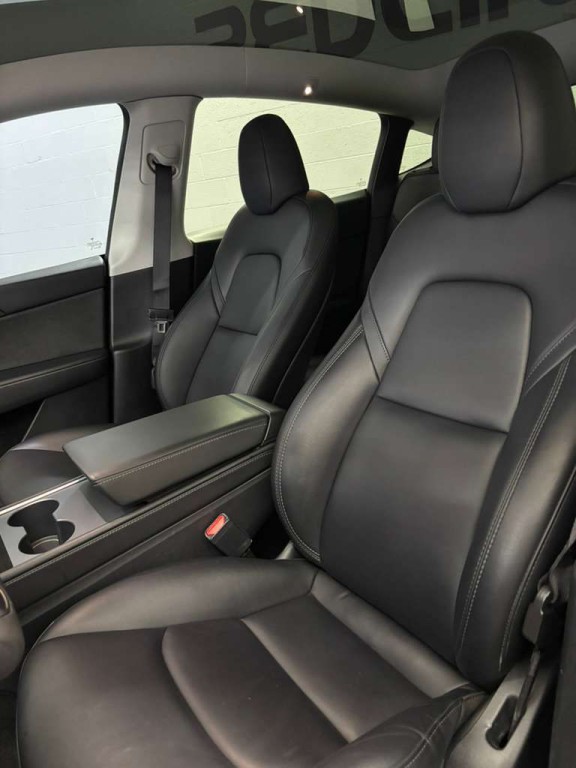 2023 Tesla Model Y Image 4