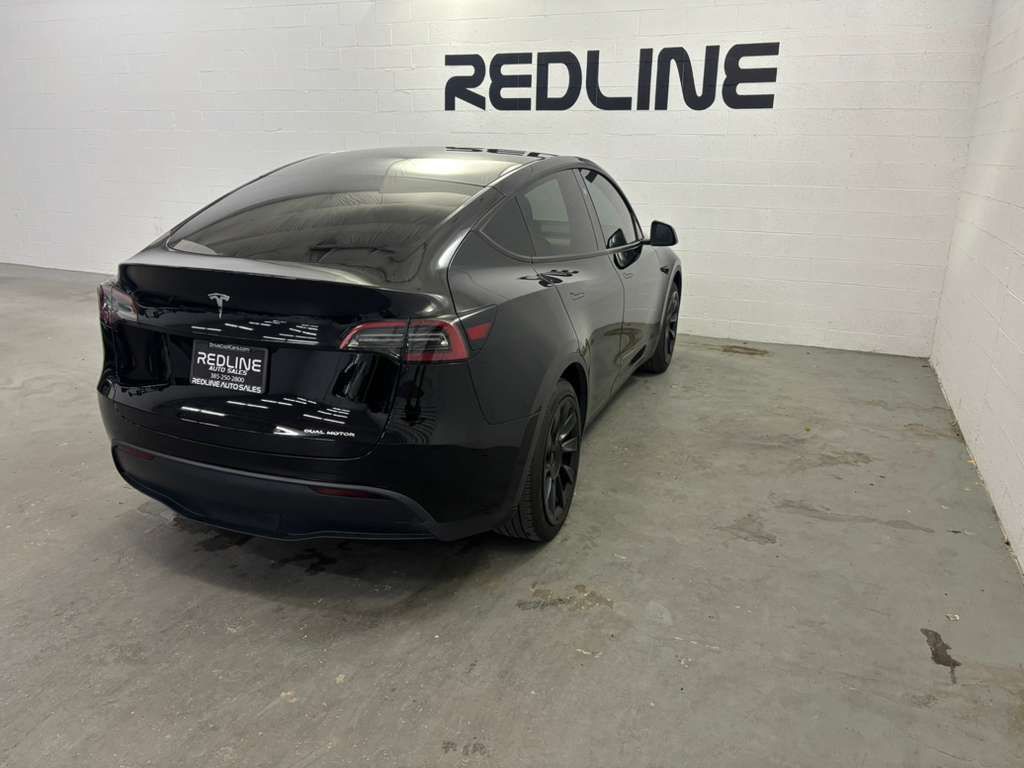 2023 Tesla Model Y Image 11