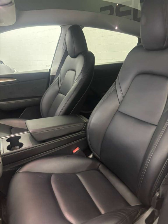 2023 Tesla Model Y Image 4