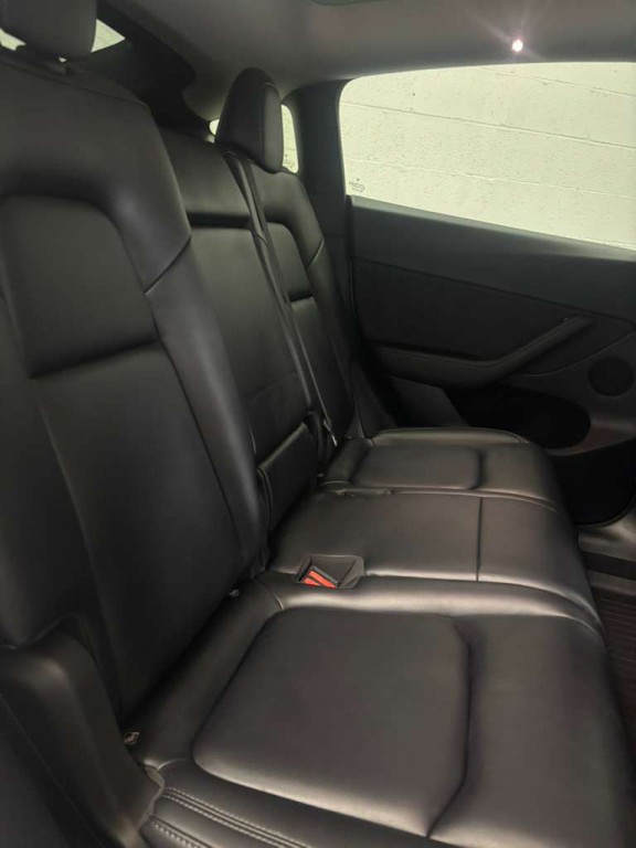 2023 Tesla Model Y Image 7