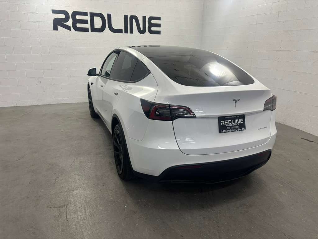 2023 Tesla Model Y Image 10