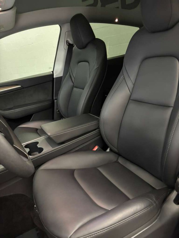 2024 Tesla Model Y Image 4