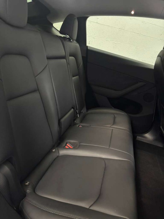2024 Tesla Model Y Image 6