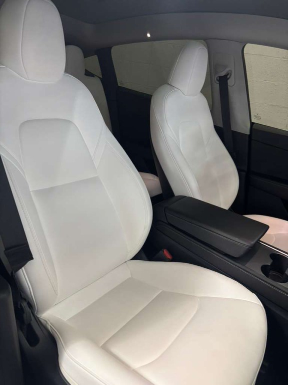 2023 Tesla Model Y Image 5
