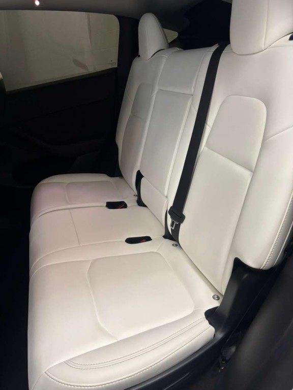 2023 Tesla Model Y Image 6