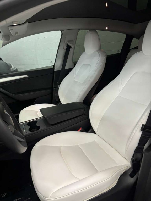 2023 Tesla Model Y Image 5