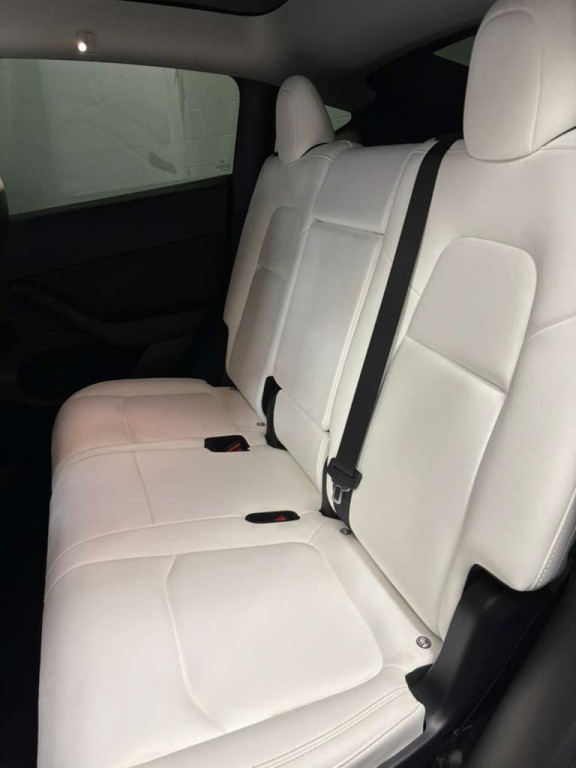 2023 Tesla Model Y Image 6