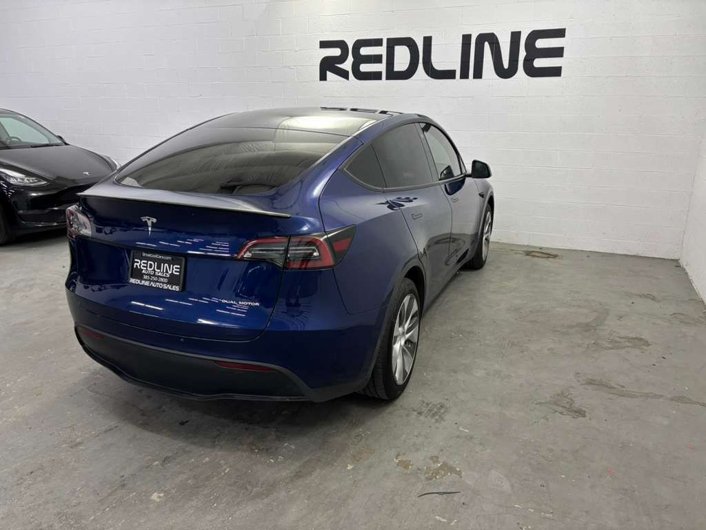 2023 Tesla Model Y Image 11
