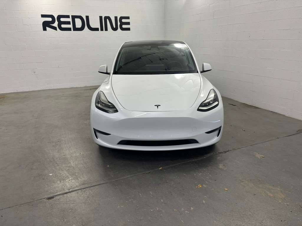 2023 Tesla Model Y Image 2