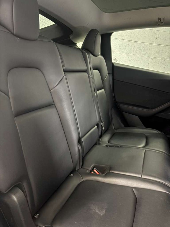 2023 Tesla Model Y Image 6