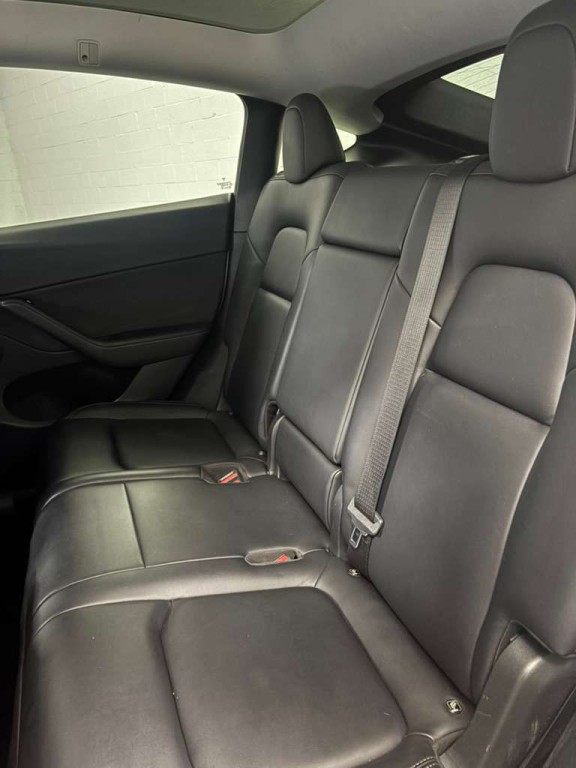 2023 Tesla Model Y Image 7