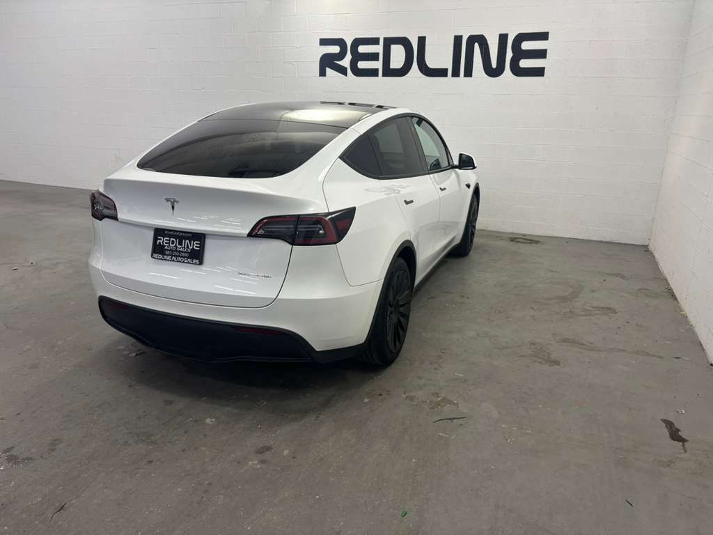 2023 Tesla Model Y Image 10