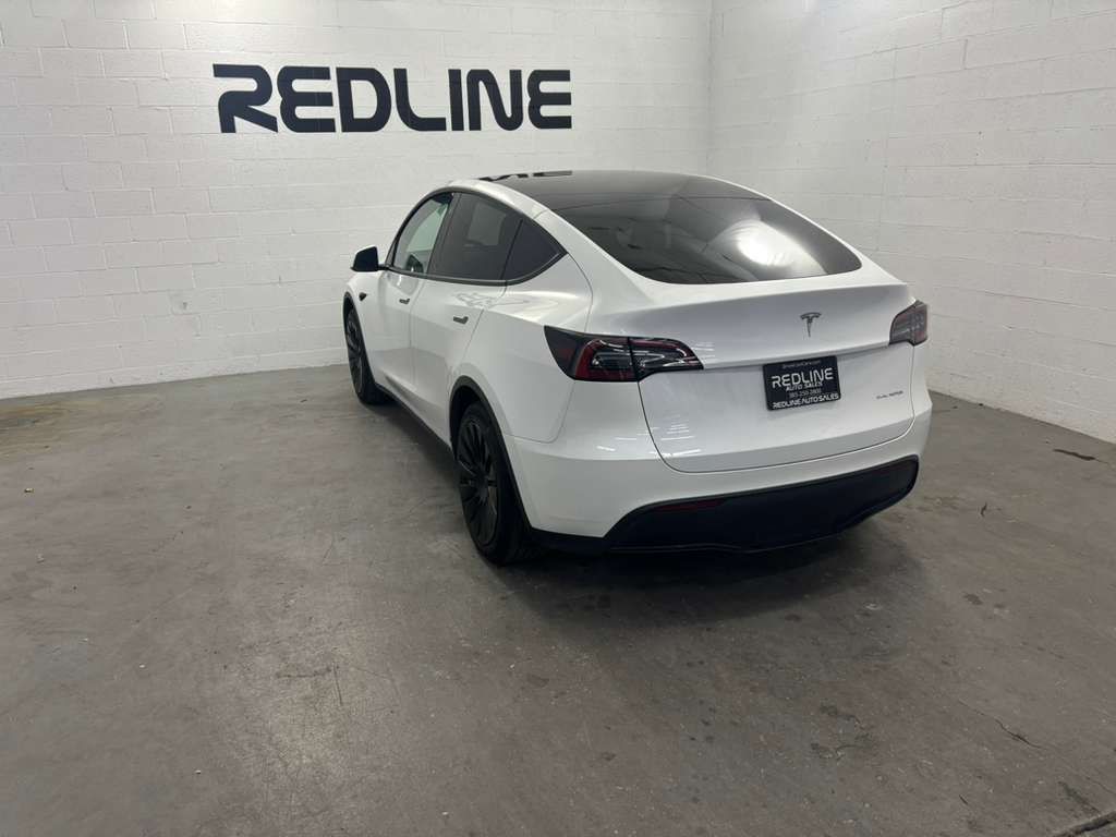 2023 Tesla Model Y Image 11