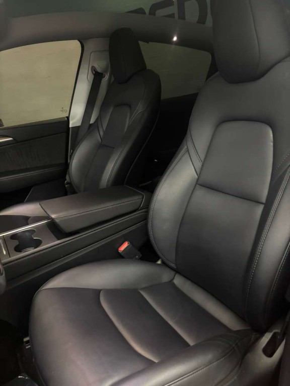 2023 Tesla Model Y Image 4