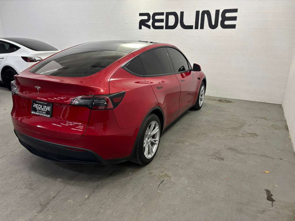 2023 Tesla Model Y Image 11