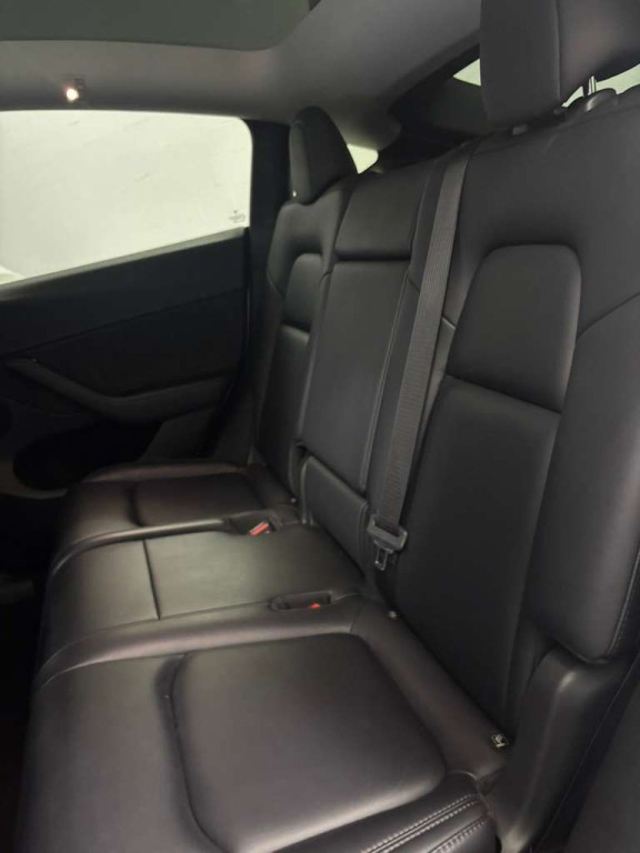 2023 Tesla Model Y Image 6