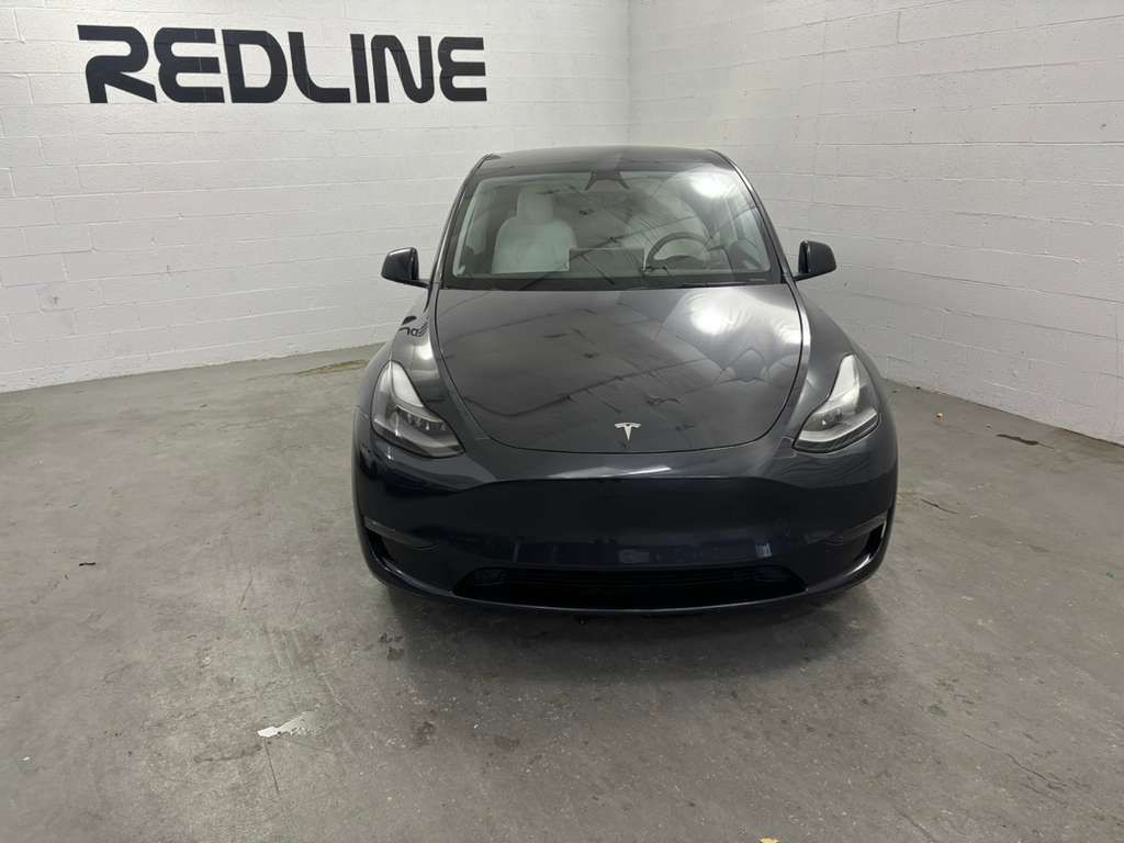 2024 Tesla Model Y Image 3