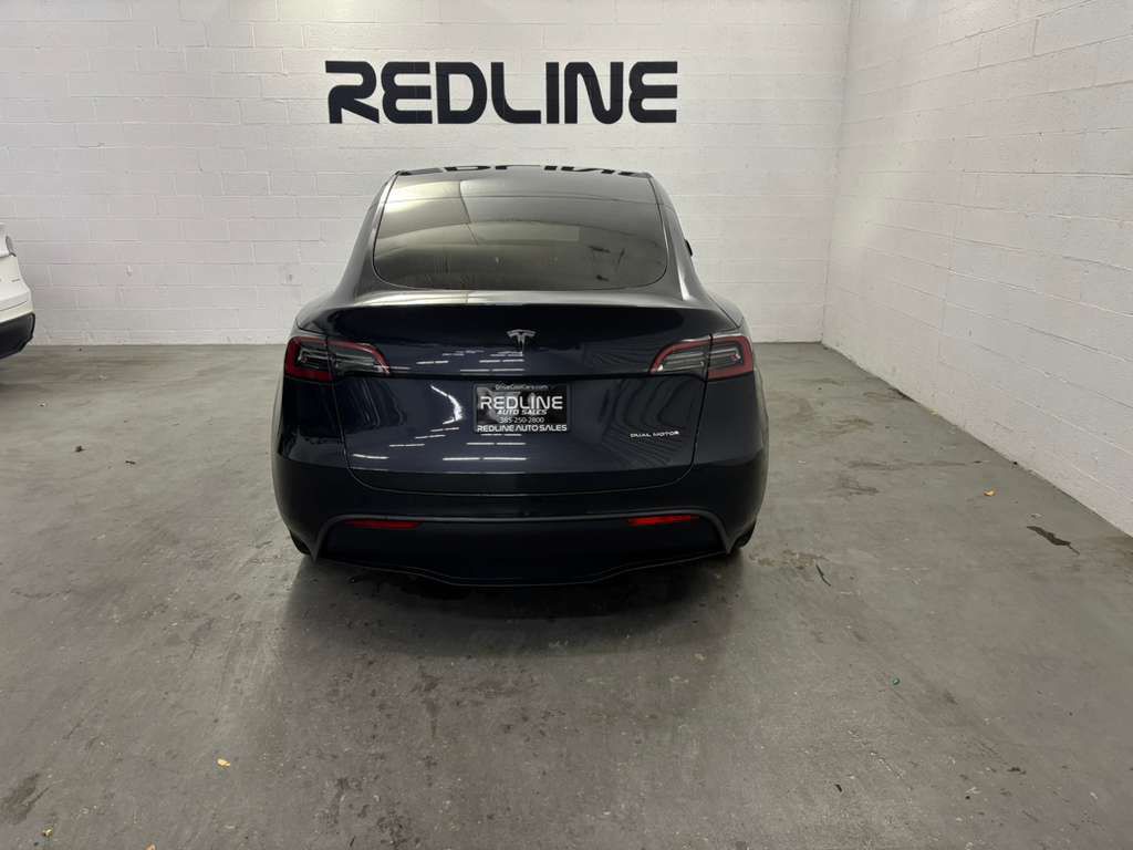 2024 Tesla Model Y Image 9