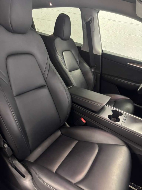 2023 Tesla Model Y Image 5