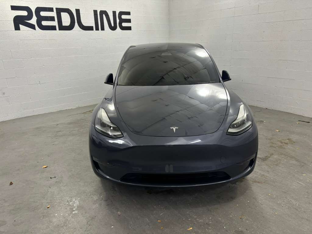 2023 Tesla Model Y Image 2