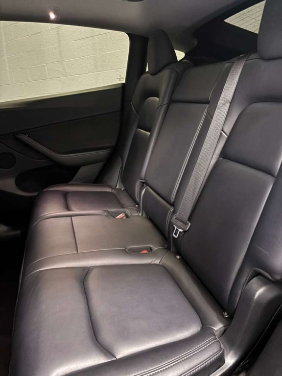 2023 Tesla Model Y Image 6