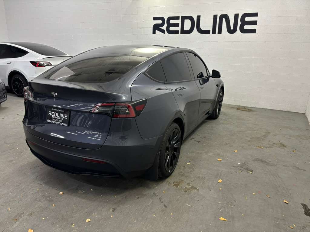 2023 Tesla Model Y Image 11