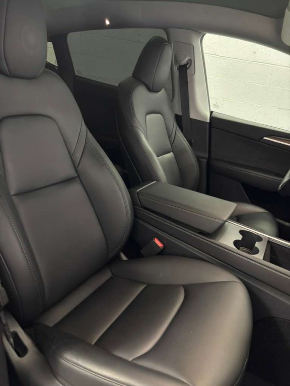 2023 Tesla Model Y Image 5