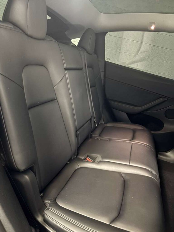 2023 Tesla Model Y Image 7