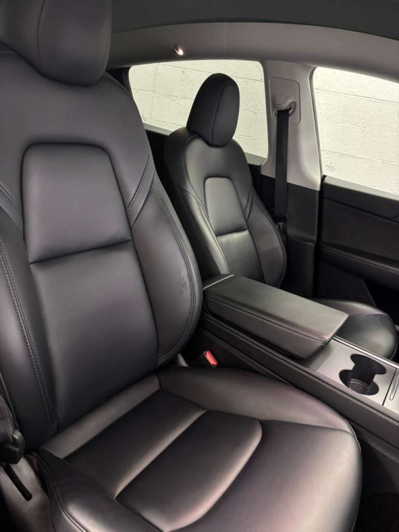 2023 Tesla Model Y Image 5