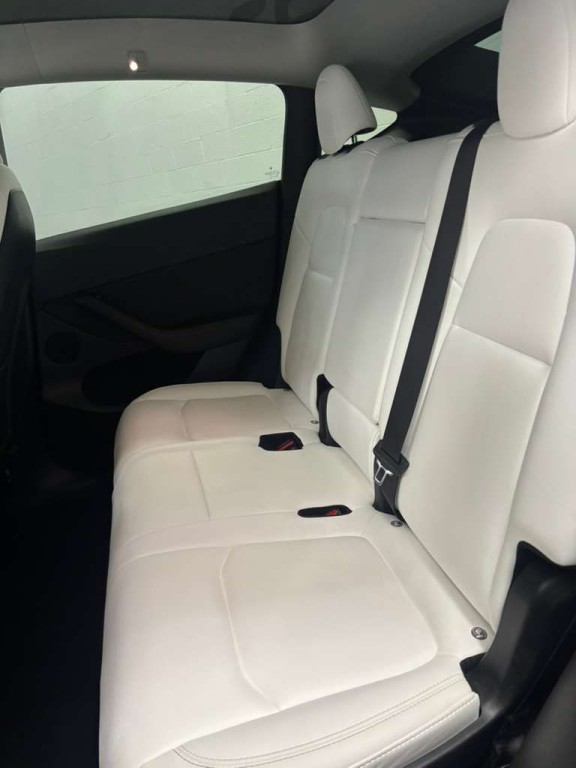 2023 Tesla Model Y Image 6