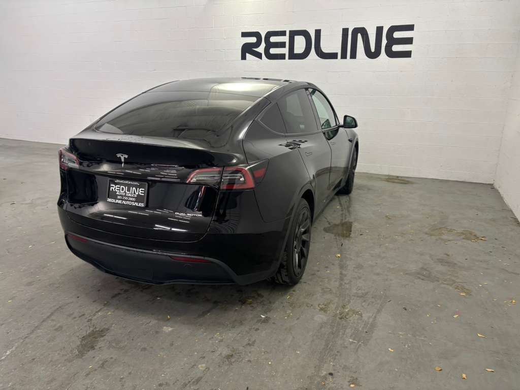 2023 Tesla Model Y Image 11