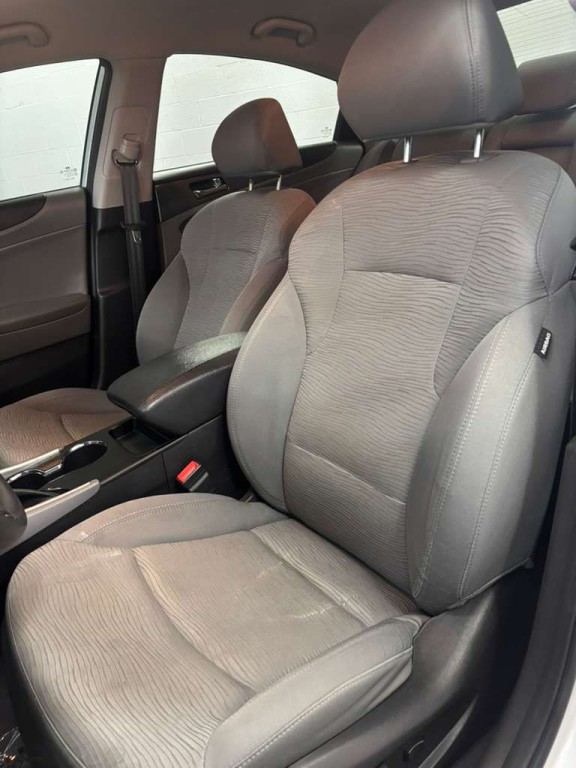 2012 Hyundai Sonata Image 4