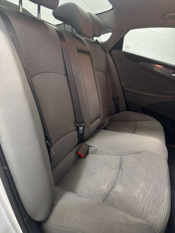 2012 Hyundai Sonata Image 6