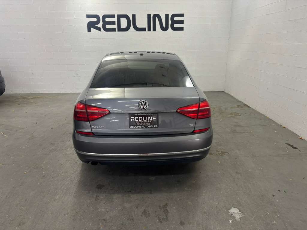 2016 Volkswagen Passat Image 10