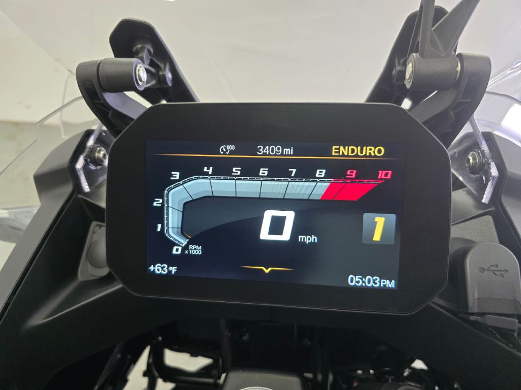 2022 BMW 8 Series Image 7