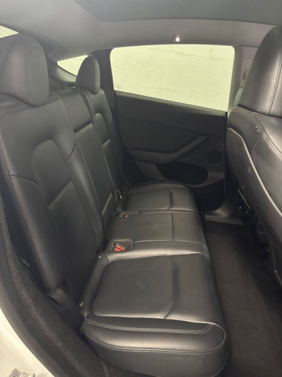 2023 Tesla Model Y Image 7