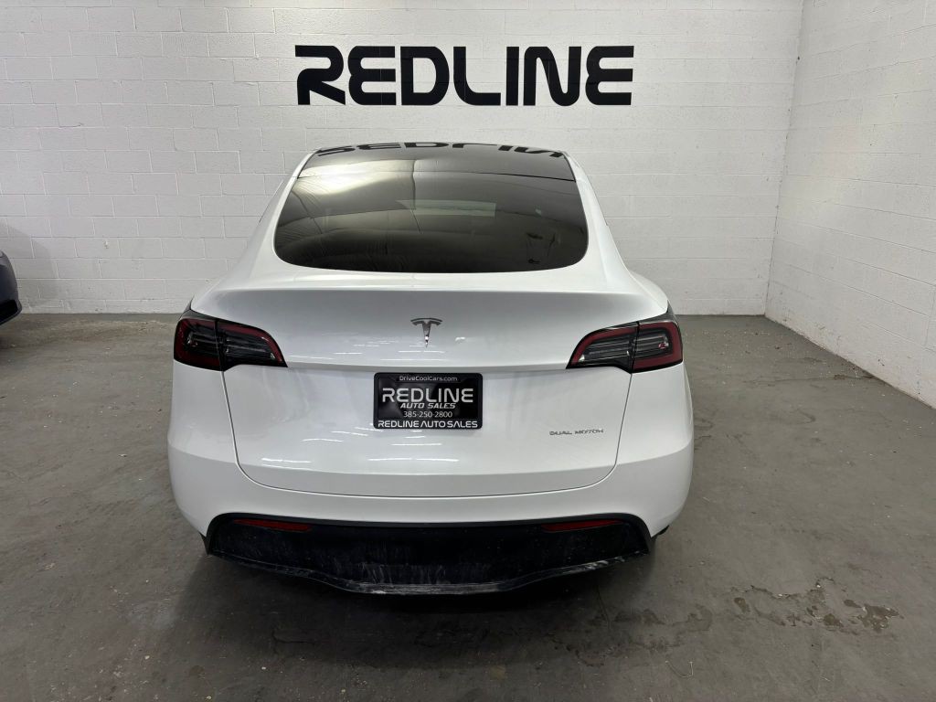 2023 Tesla Model Y Image 8