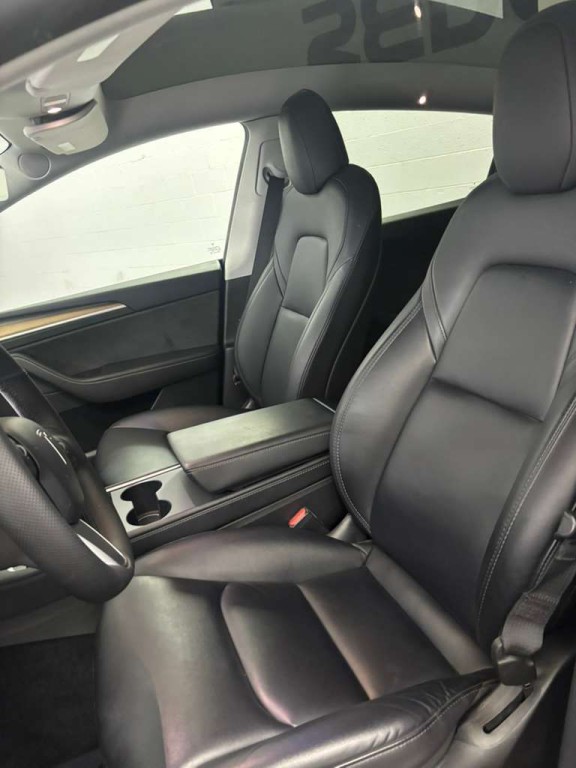 2022 Tesla Model Y Image 4