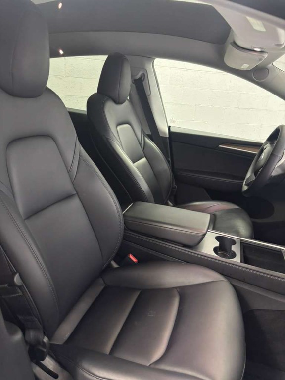 2022 Tesla Model Y Image 5