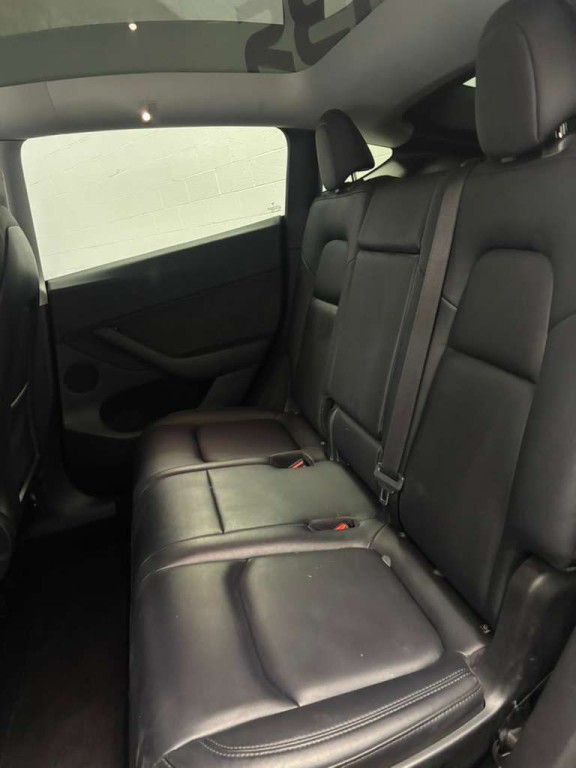 2022 Tesla Model Y Image 6