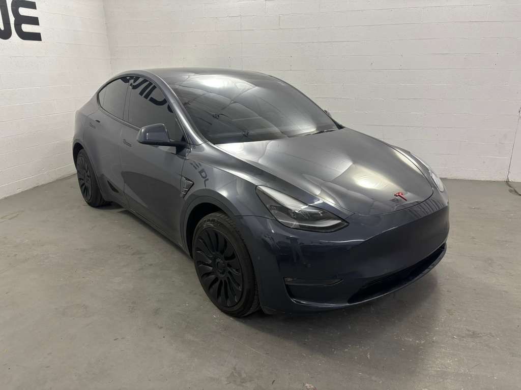 2022 Tesla Model Y Image 3