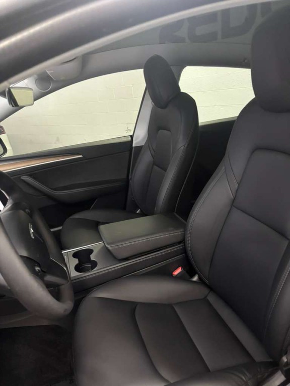 2022 Tesla Model Y Image 4