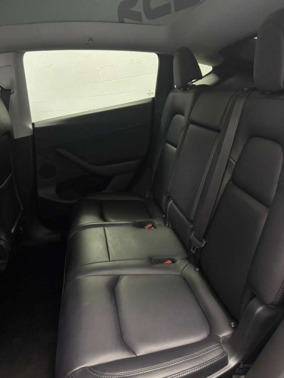 2022 Tesla Model Y Image 6