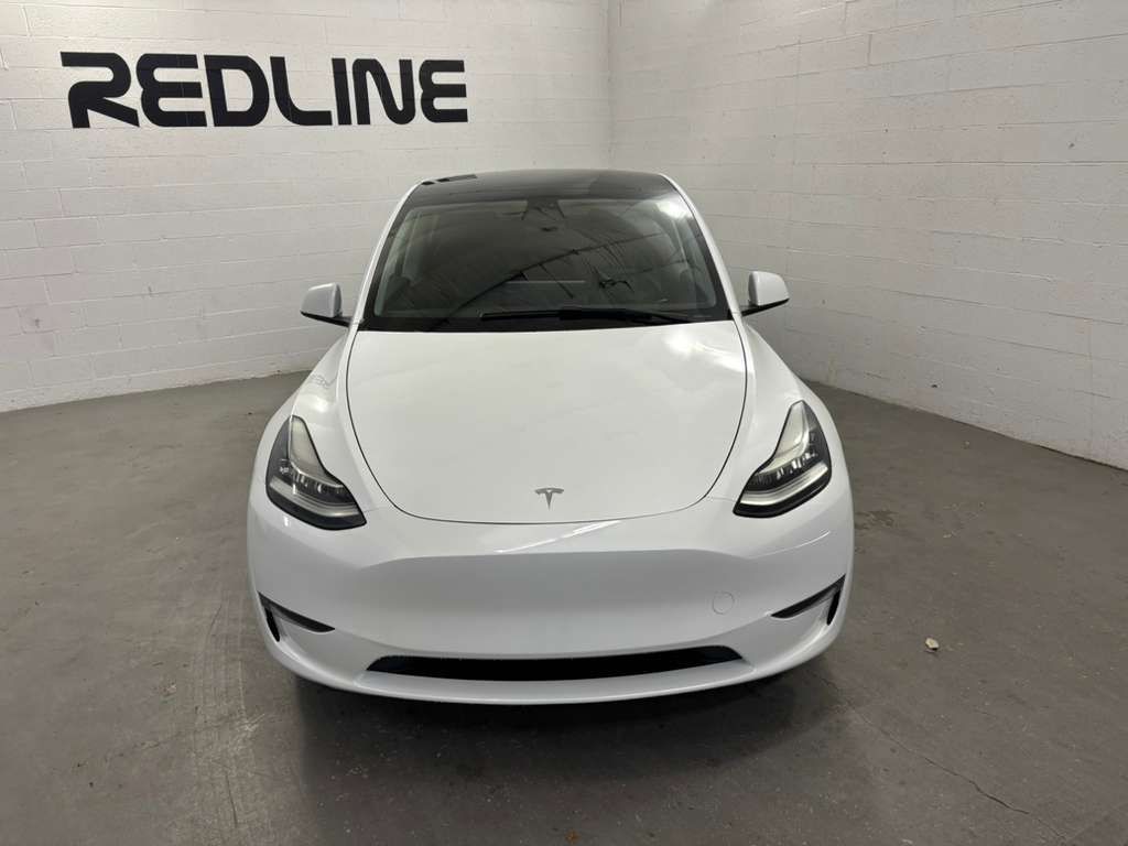 2023 Tesla Model Y Image 2